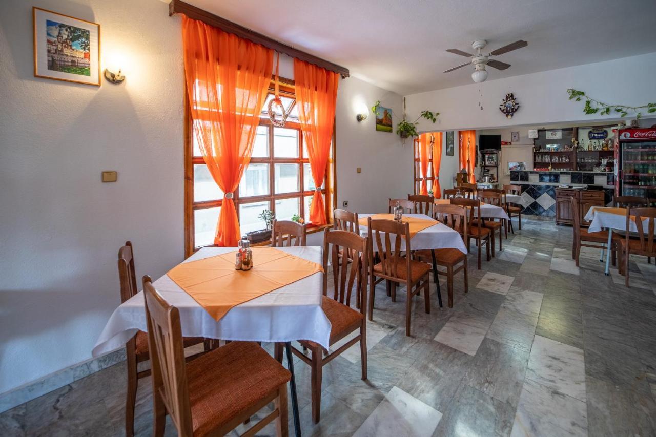 Guest Rooms Grudovi Obzor Extérieur photo