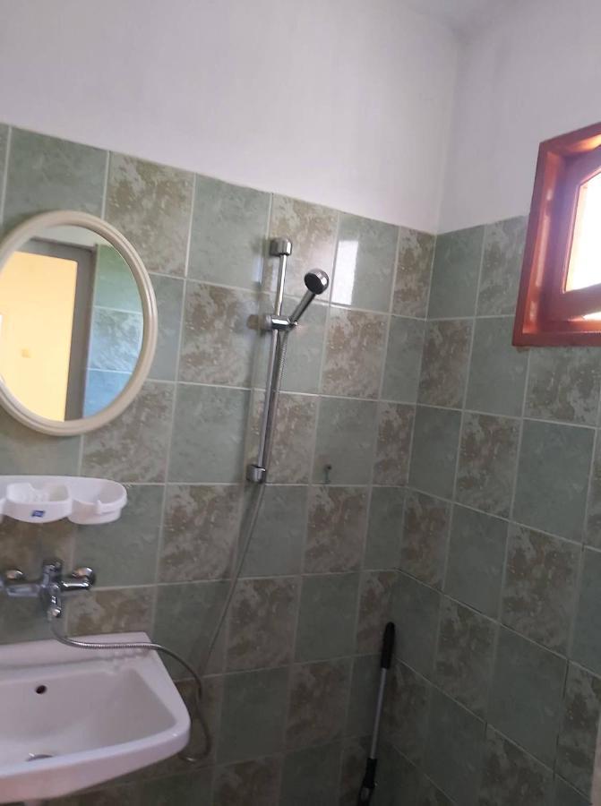 Guest Rooms Grudovi Obzor Extérieur photo