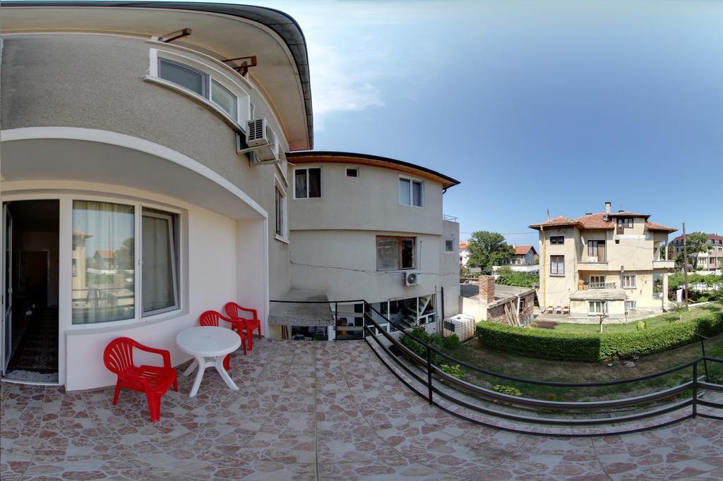 Guest Rooms Grudovi Obzor Extérieur photo