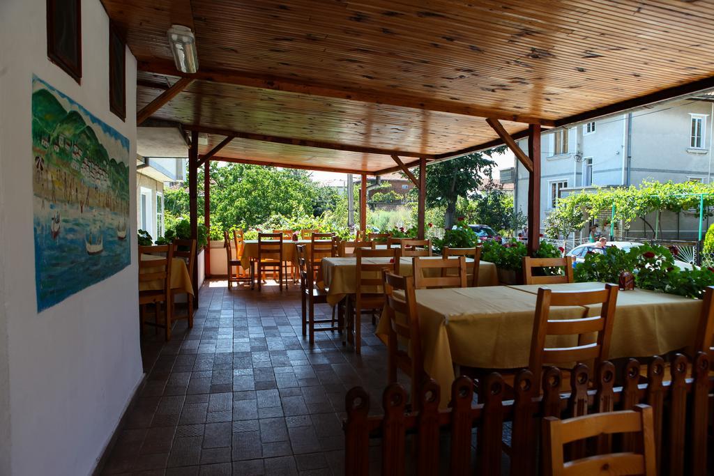 Guest Rooms Grudovi Obzor Extérieur photo